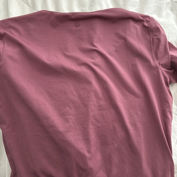 lululemon tied in front tshirt- maroon - Picture 2 of 3